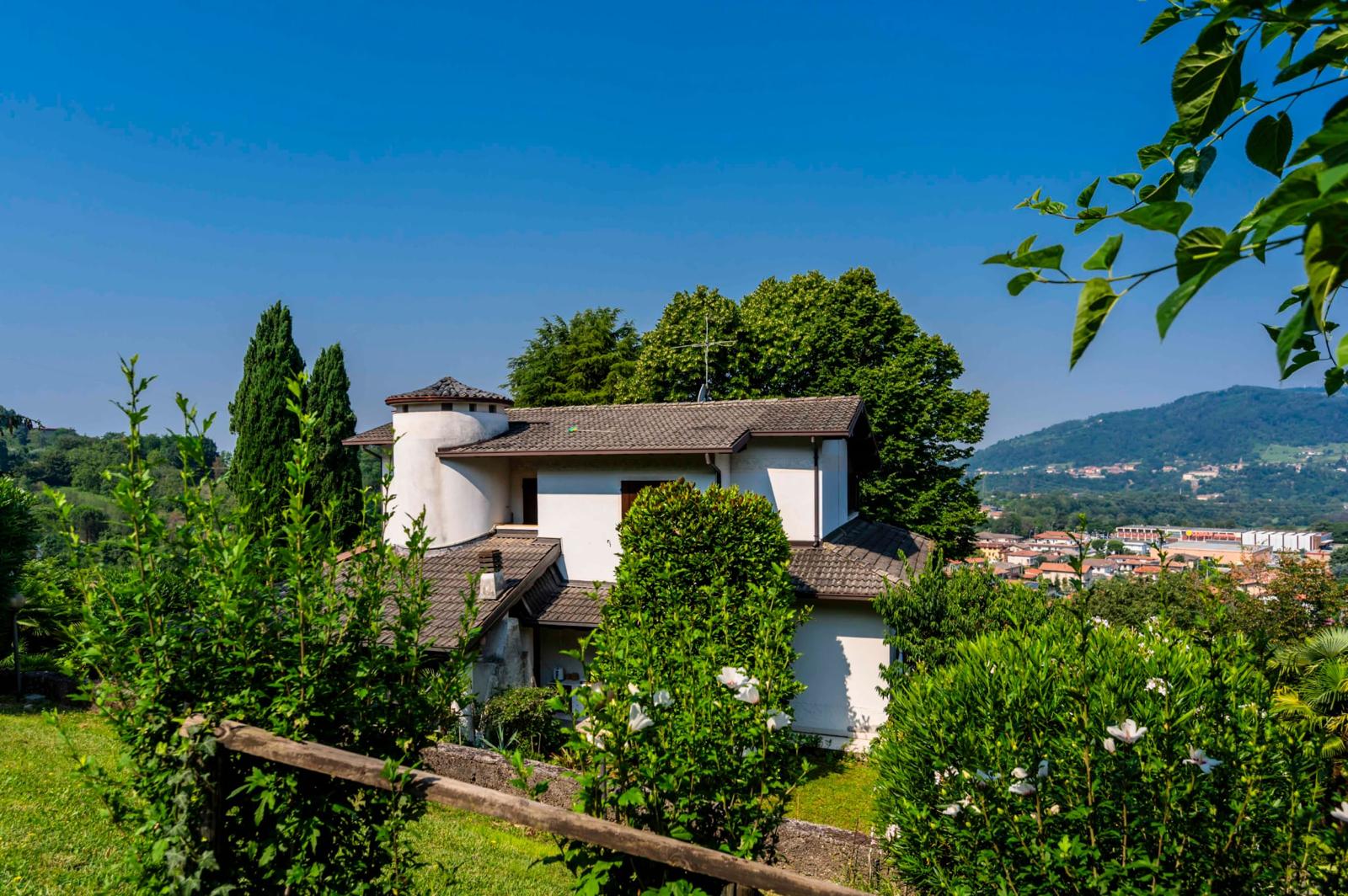 Villa o Villetta - Capriolo